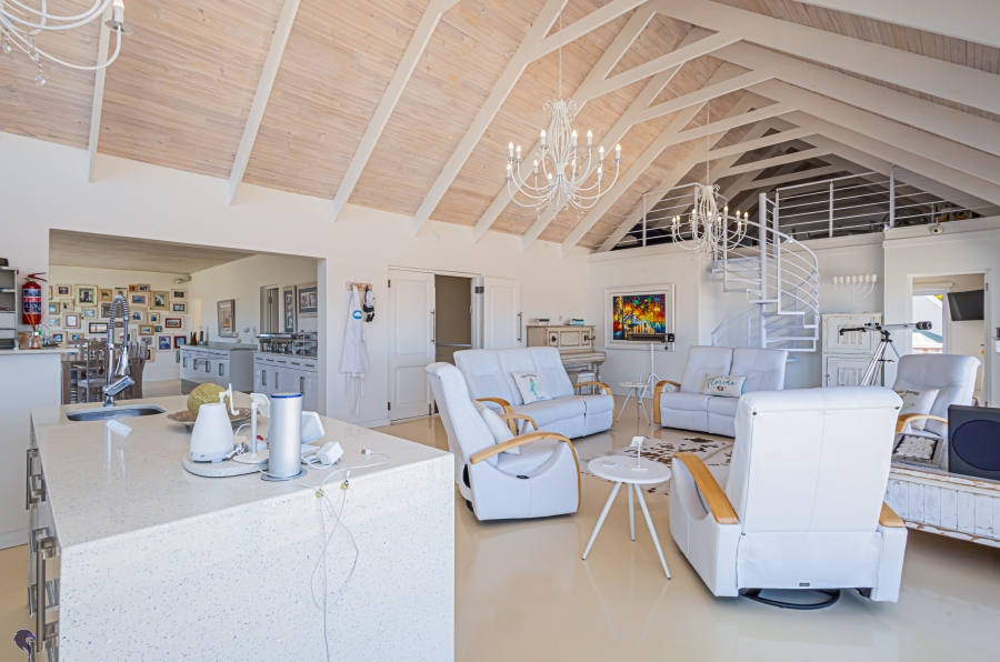 4 Bedroom Property for Sale in Myburgh Park Western Cape